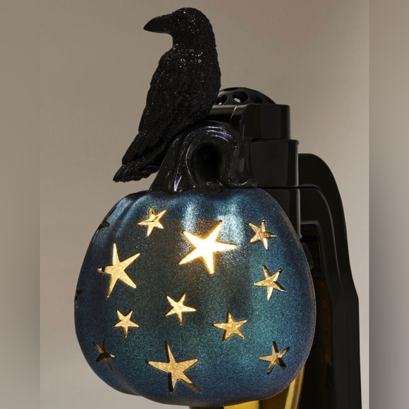 Bath & Body Works Wallflower Plug-in Nightlight Blue Pumpkin & Crow - Picture 7 of 7